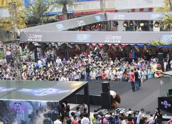 2013暴雪校园行武汉站现场实拍精彩活动综述