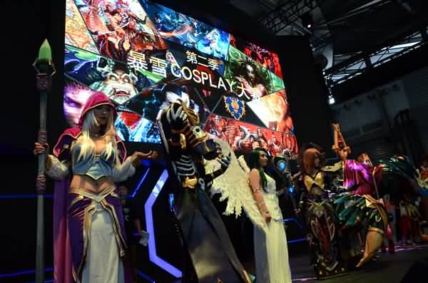 ChinaJoy首日暴雪展台High翻天,6.0试玩排长龙