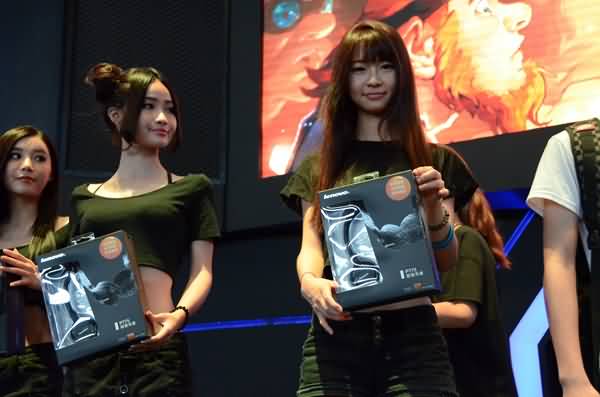 ChinaJoy首日暴雪展台High翻天,6.0试玩排长龙